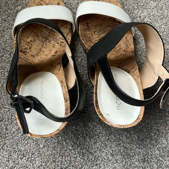 Size 7 US 37 EU, black white with cork heel 4”. In over all good shape! - Picture 7 of 10